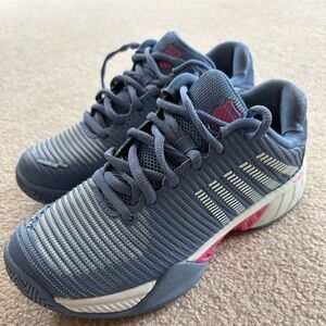 K-Swiss Women’s Hypercourt Express 2 shoes. Super cute & new!